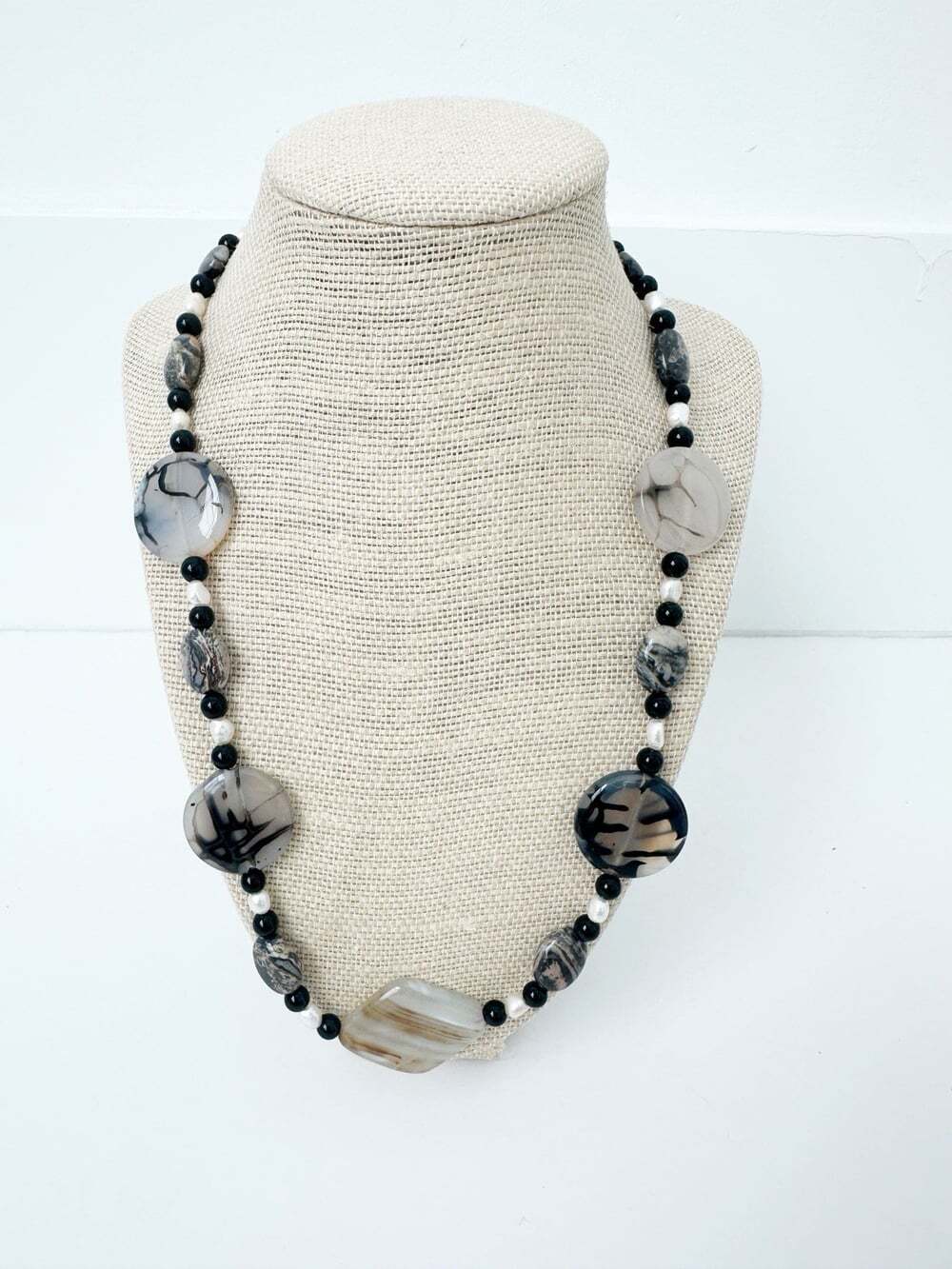 NWT Genuine Jasper, Agate, Black Onyx & Pearls Beads Necklace Black Gray White